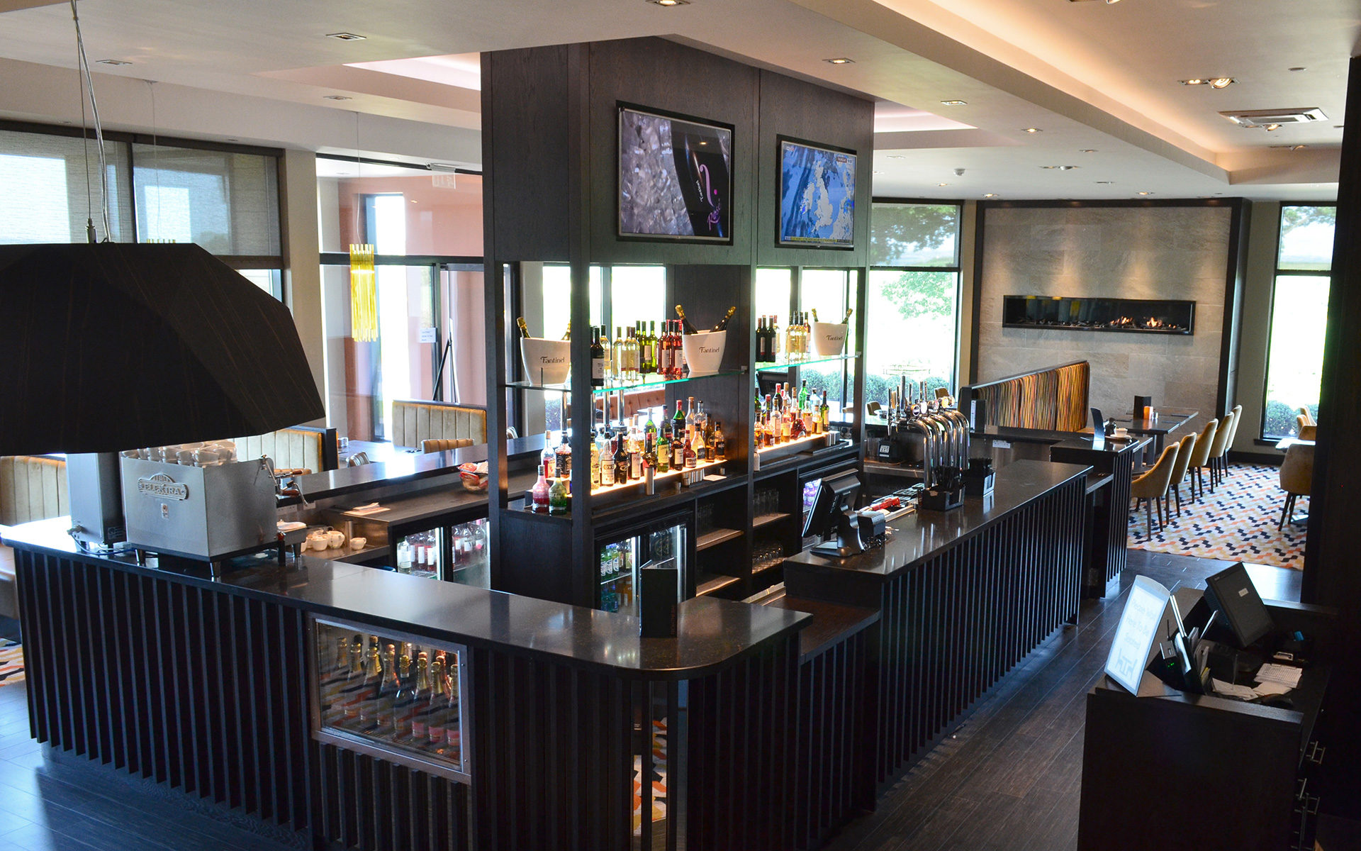 radstone-the-opal-restaurant-bar-lounge